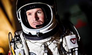 Австрійський скайдайвер здійснив екстремальний стрибок із космосу