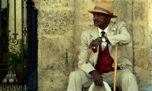 Куба скасовує дозволи на виїзд за кордон