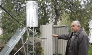 Конструктор із Маневиччини виготовляє сонячні водонагрівачі