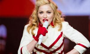 На Мадонну подали до суду через Марлона Брандо