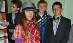 Стрибуни-екстримали передали гроші на лікування онкохворої дівчинки