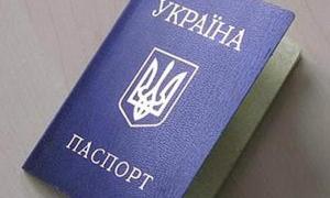Українцям у день виборів видаватимуть паспорти