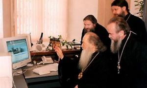 В Україні Інтернет почали підкорювати священики і пенсіонери