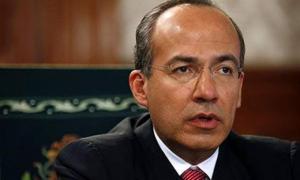 Президент Мексики разом з родиною може через місяць покинути країну