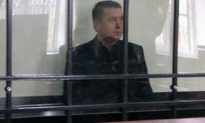 Суд вирішує, чи відпускати Мельниченка під підписку про невиїзд 