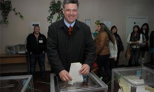 Тягнибок таки проголосував
