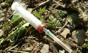 Двох лучан затримали з наркотиками прямо у під’їзді житлового будинку 