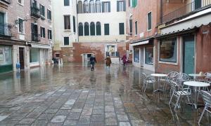 Венецію вже другий тиждень заливає