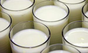 Нардепи хочуть узаконити продаж молочного фальсифікату
