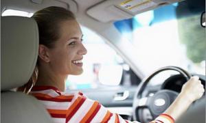 Жінок-водіїв у США вперше з початку минулого століття стало більше, ніж чоловіків