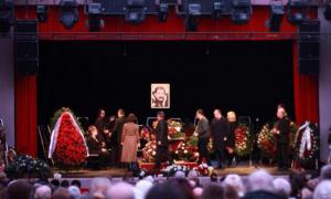 Шанувальники попрощалися з Іллею Олейниковим під пісню «Городок»