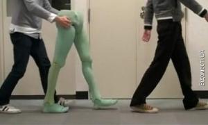 Японці створили ноги, що крокують під дією власної ваги