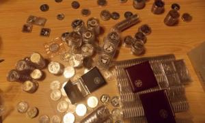 Росіянка намагалась вивезти з України понад півтисячі колекційних монет