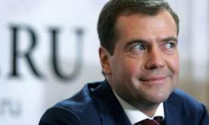 Медведєва назвали найменш впливовим чоловіком Росії