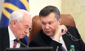 Янукович відправив Азарова у відставку