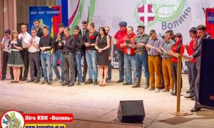 «Перша сільська збірна» впевнено перемогла у лізі КВН «Волинь»