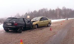 У лобовому зіткненні на Маневиччині травмувались п’ятеро людей
