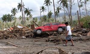 Кількість жертв тайфуну на Філіппінах перевищила 900 людей
