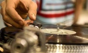 У Луцьку на дискотеці побили ді-джея за погану музику