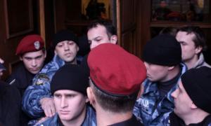 Київраду оточили «беркутівці»