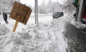 Сотні тисяч американців залишилися без світла через снігопади