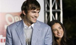 Ештон Катчер хоче офіційно підтвердити розлучення з Демі Мур