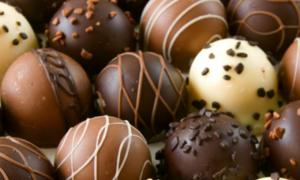 Україна скоротила імпорт солодощів