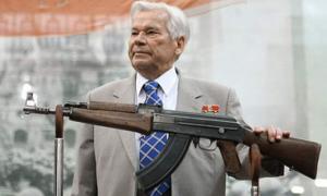 Відомого конструктора Калашникова пообіцяли виписати з лікарні до Нового року