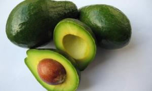 Авокадо нейтралізує шкідливу дію смаженого м’яса