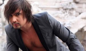 Віталій Козловський записав нову пісню і зняв на неї кліп