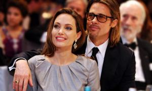 Бред Пітт і Анджеліна Джолі зіграли таємне весілля?