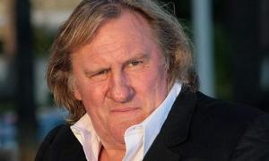 Жерар Депардьє прилетів до Києва, щоб сходити у цирк