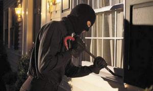 Банда молодиків грабувала будинки та кіоски в околишніх селах Луцька