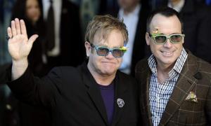 Елтон Джон підтвердив народження другого малюка