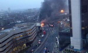 У центрі Лондона вертоліт врізався в будівельний кран