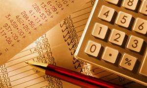 Високі податки заважають підвищувати зарплату українцям