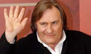 Депардьє будує дерев’яний особнячок у Підмосков’ї