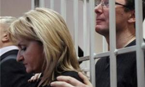 Дружині Луценка заборонили бачитися з ним до операції