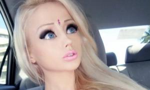 Одеська Барбі подорожує світом і навчає дівчат бути красивими