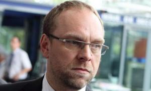Прикордонники не випустили Власенка з України