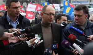 Лідери опозиції пропонують звільнити голів СБУ та МВС