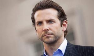 Бредлі Куперу запропонували зіграти скандального велогонщика