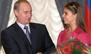 Американські ЗМІ приписали Кабаєвій доньку від Путіна