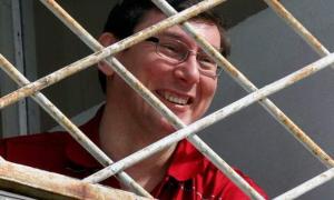 Тюремники заявили, що Луценка виписали його лікуючі лікарі