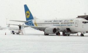Аеропорти кількох українських міст закрили через снігопад