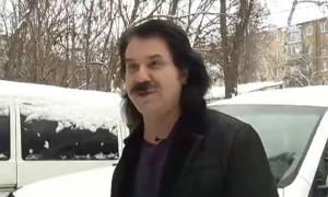 Павло Зібров розбив машину на нечищеній дорозі