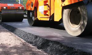 В Україні нема грошей для будівництва якісного дорожнього покриття