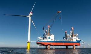 Біля узбережжя Данії з’явилися вітрогенератори-гіганти з 60-метровими лопастями