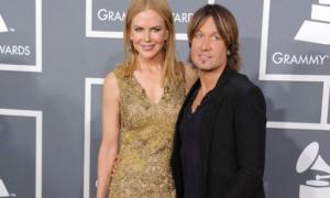 Вбрання на Grammy-2013: Адель замоталась у килим, Ріанна оголила груди, а Джей Ло — стегно 