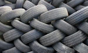 На кордоні затримали 15 тонн уживаних шин